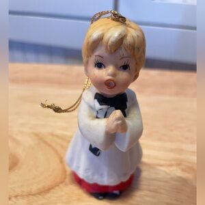 Vintage Homco Porcelain Choir Singing Alter Boy Christmas Decor Ornament
